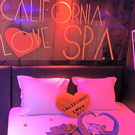 California Love hotel