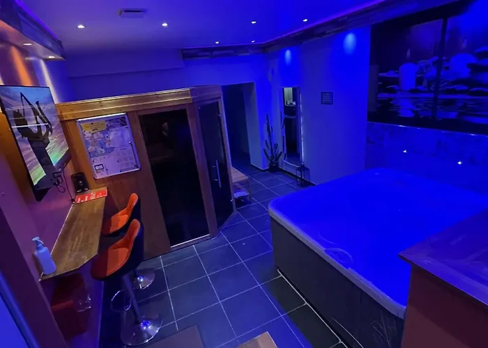 Love hotel California